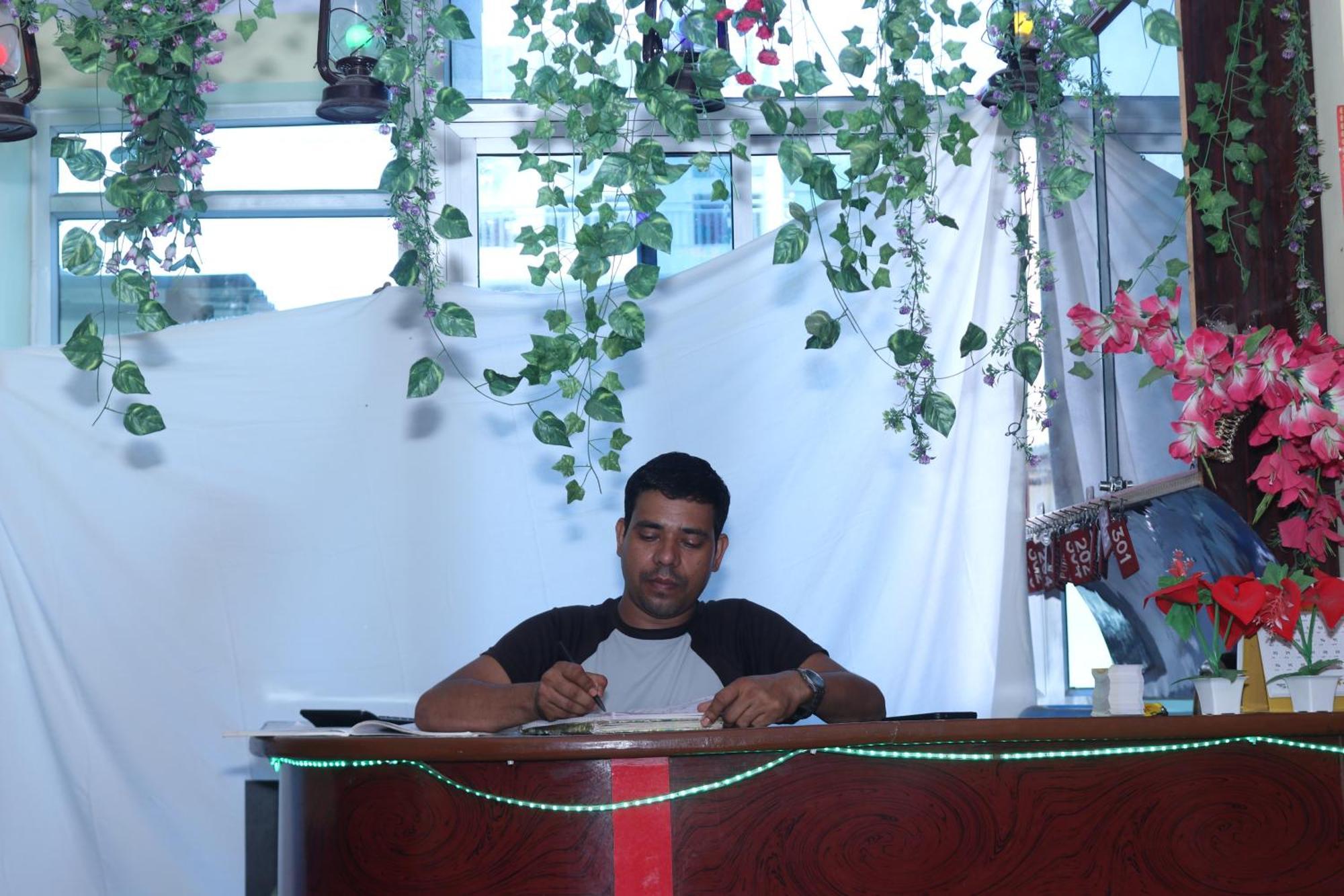 Punjabi Dhaba Lodge & Restaurant Rummindei Buitenkant foto